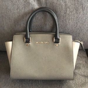 Michael Kors Two-Toned Grey Selma Bag